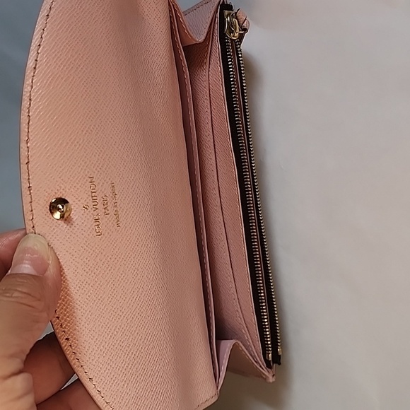 Authentic Louis Vuitton Caissa Damier Wallet - Picture 6 of 12